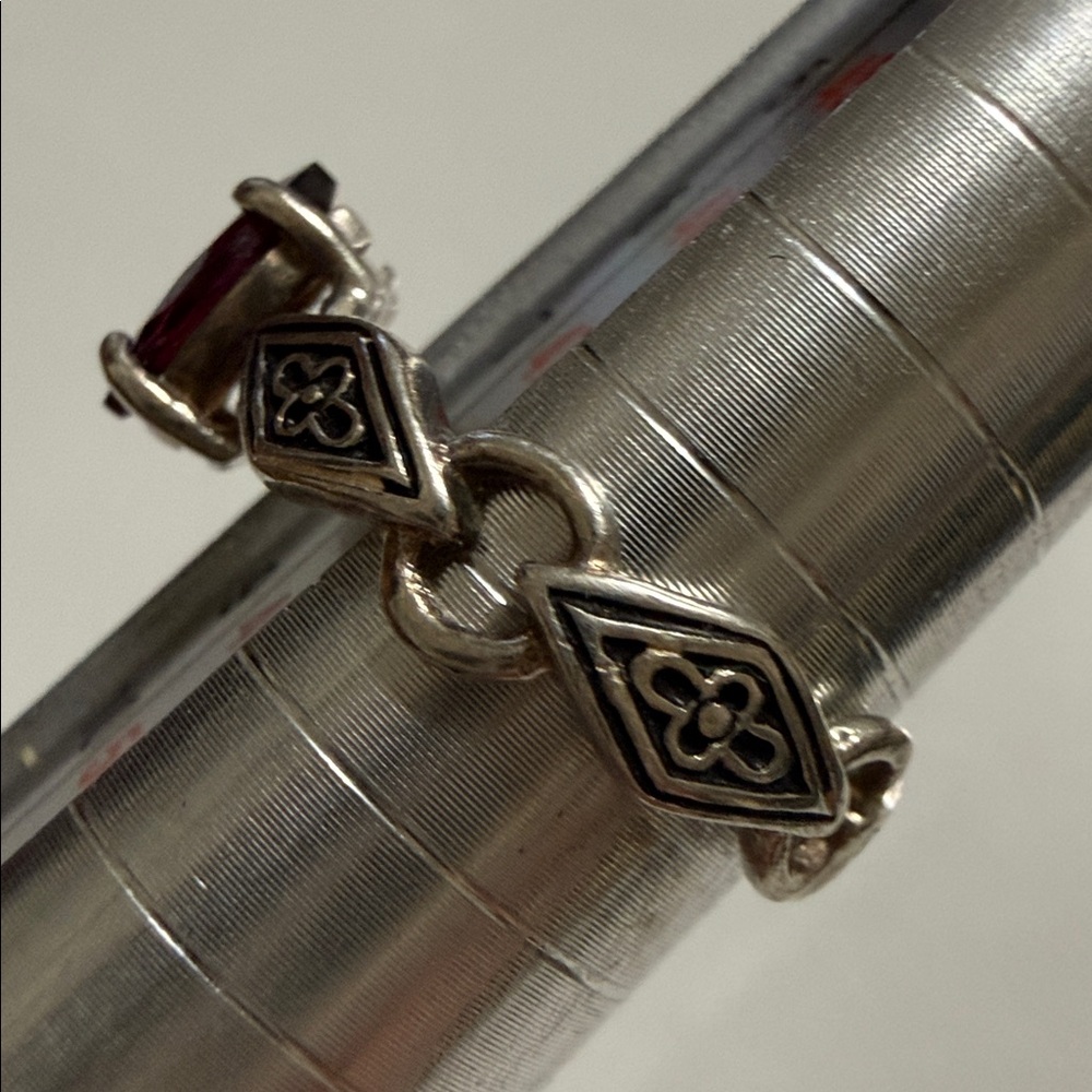 Elegant Sterling Silver 925 Floral Patterned Ring by Avon - Picture 6 of 16
